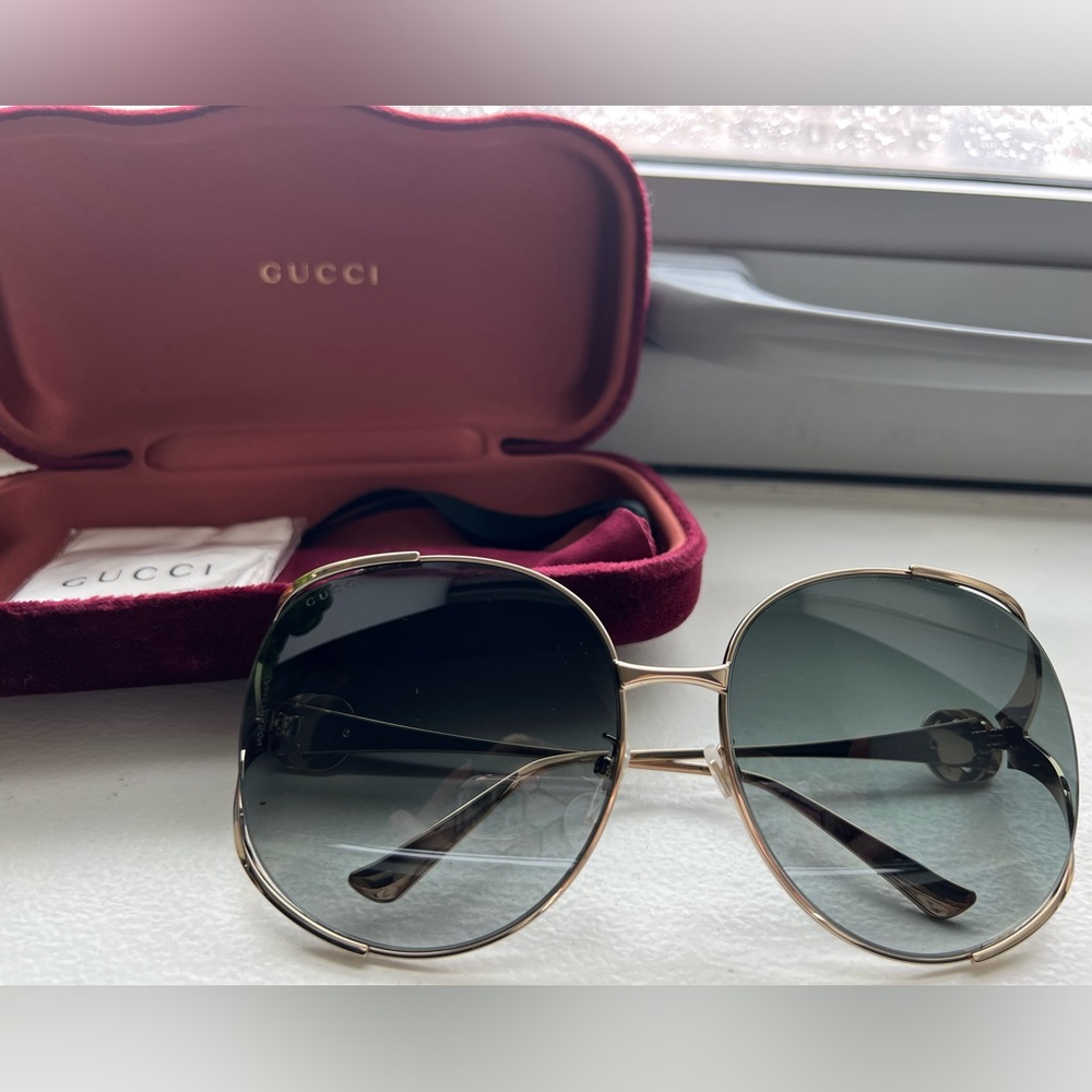 GUCCI GG 0225s 001 Oversized Round Gold Grey Sunglasses